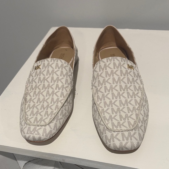 Michael Kors Men's Cream Monogram Loafers - Picture 1 of 5